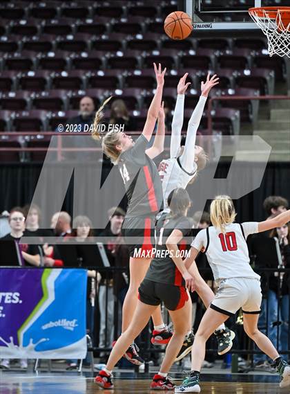 Thumbnail 3 in Boise vs. Owyhee (IHSAA 5A Quarterfinals) photogallery.