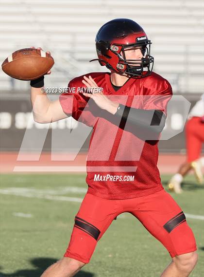 Thumbnail 3 in Liberty - Red and White Scrimmage photogallery.