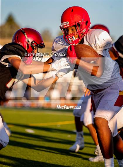 Thumbnail 3 in Freshman: Cathedral Catholic @ JSerra Catholic photogallery.