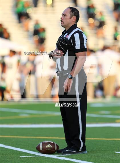 Thumbnail 1 in Calabasas High vs Dorsey High photogallery.