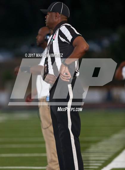 Thumbnail 3 in Calabasas High vs Dorsey High photogallery.
