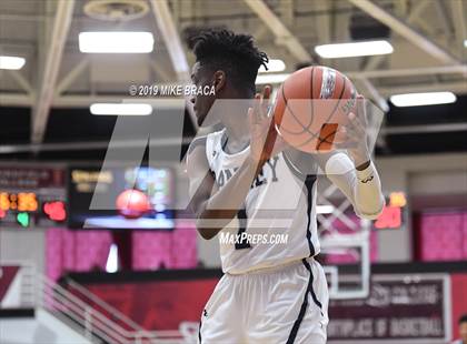 Thumbnail 1 in Federal Way vs. Ranney (Spalding Hoophall Classic) photogallery.