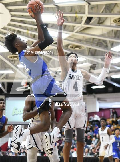 Thumbnail 3 in Federal Way vs. Ranney (Spalding Hoophall Classic) photogallery.