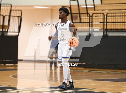 Thumbnail 2 in River Ridge vs. Americus-Sumter (Lemon Street Classic) photogallery.