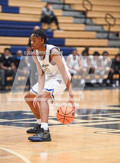 Thumbnail 2 in River Ridge vs. Americus-Sumter (Lemon Street Classic) photogallery.