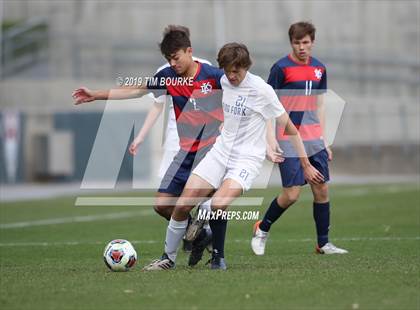 Thumbnail 2 in Roaring Fork vs. Kent Denver (CHSAA 3A Final) photogallery.