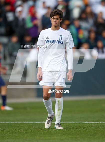 Thumbnail 1 in Roaring Fork vs. Kent Denver (CHSAA 3A Final) photogallery.