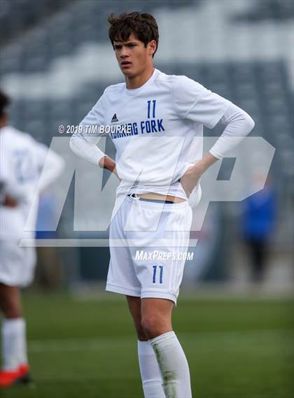 Thumbnail 3 in Roaring Fork vs. Kent Denver (CHSAA 3A Final) photogallery.
