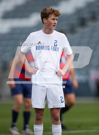 Thumbnail 1 in Roaring Fork vs. Kent Denver (CHSAA 3A Final) photogallery.