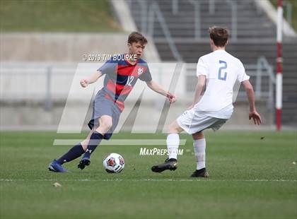 Thumbnail 2 in Roaring Fork vs. Kent Denver (CHSAA 3A Final) photogallery.