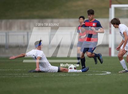 Thumbnail 3 in Roaring Fork vs. Kent Denver (CHSAA 3A Final) photogallery.