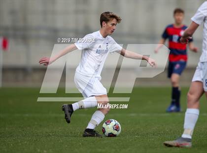 Thumbnail 1 in Roaring Fork vs. Kent Denver (CHSAA 3A Final) photogallery.
