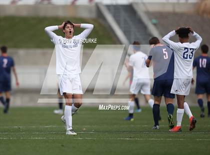 Thumbnail 3 in Roaring Fork vs. Kent Denver (CHSAA 3A Final) photogallery.