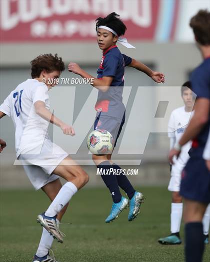 Thumbnail 1 in Roaring Fork vs. Kent Denver (CHSAA 3A Final) photogallery.
