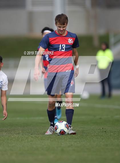 Thumbnail 3 in Roaring Fork vs. Kent Denver (CHSAA 3A Final) photogallery.