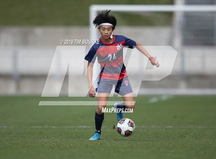 Thumbnail 3 in Roaring Fork vs. Kent Denver (CHSAA 3A Final) photogallery.