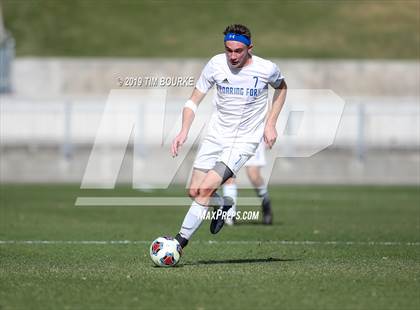Thumbnail 3 in Roaring Fork vs. Kent Denver (CHSAA 3A Final) photogallery.