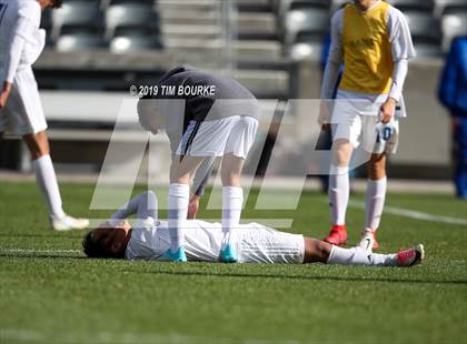 Thumbnail 3 in Roaring Fork vs. Kent Denver (CHSAA 3A Final) photogallery.
