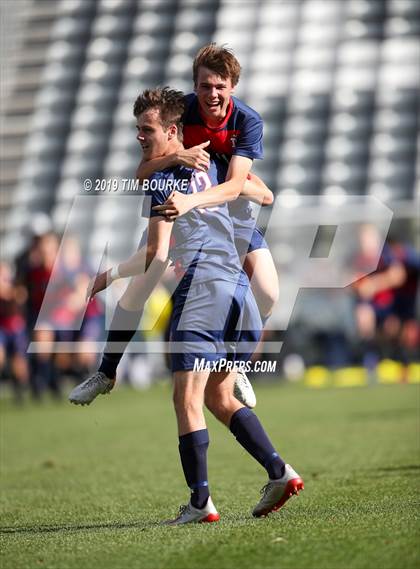 Thumbnail 1 in Roaring Fork vs. Kent Denver (CHSAA 3A Final) photogallery.