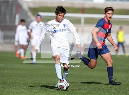 Thumbnail 1 in Roaring Fork vs. Kent Denver (CHSAA 3A Final) photogallery.