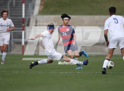 Thumbnail 1 in Roaring Fork vs. Kent Denver (CHSAA 3A Final) photogallery.