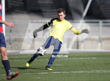 Thumbnail 3 in Roaring Fork vs. Kent Denver (CHSAA 3A Final) photogallery.