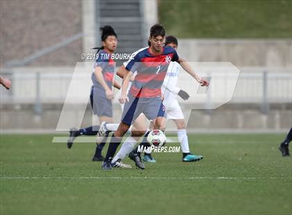 Thumbnail 2 in Roaring Fork vs. Kent Denver (CHSAA 3A Final) photogallery.