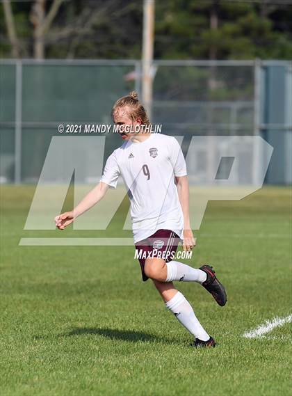 Thumbnail 3 in Limestone vs. Illinois Valley Central photogallery.