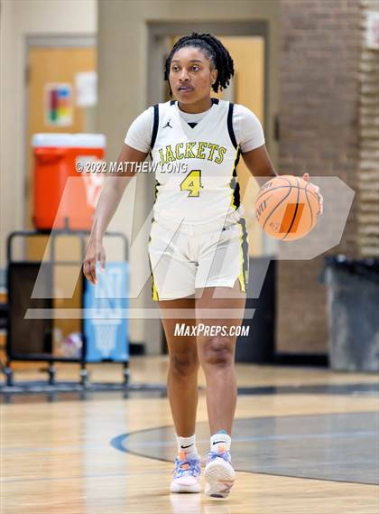 Thumbnail 1 in McAdory vs Tuscaloosa County (Jaguar Thanksgiving Jam) photogallery.
