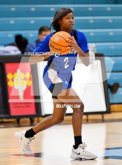 Thumbnail 1 in McAdory vs Tuscaloosa County (Jaguar Thanksgiving Jam) photogallery.