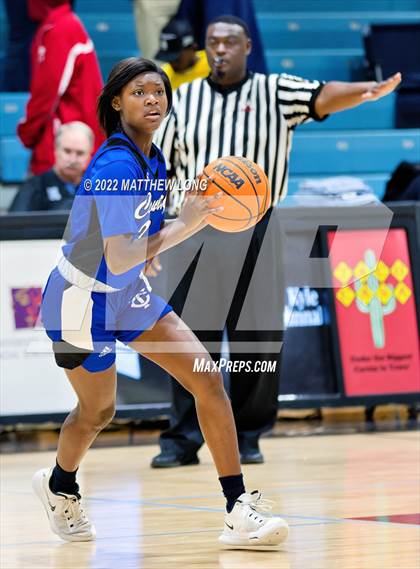 Thumbnail 1 in McAdory vs Tuscaloosa County (Jaguar Thanksgiving Jam) photogallery.