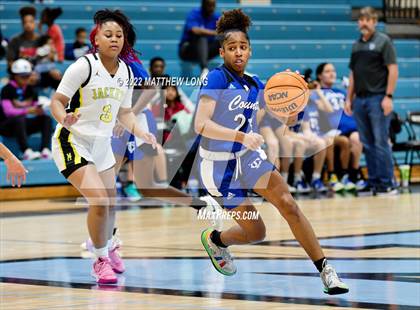 Thumbnail 3 in McAdory vs Tuscaloosa County (Jaguar Thanksgiving Jam) photogallery.