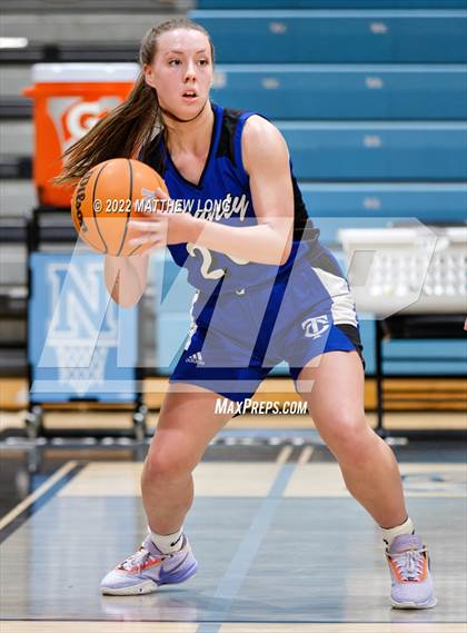 Thumbnail 3 in McAdory vs Tuscaloosa County (Jaguar Thanksgiving Jam) photogallery.