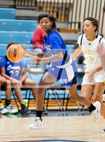 Thumbnail 1 in McAdory vs Tuscaloosa County (Jaguar Thanksgiving Jam) photogallery.