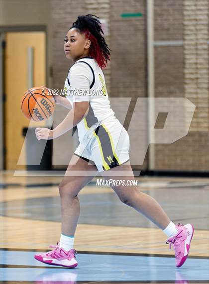 Thumbnail 2 in McAdory vs Tuscaloosa County (Jaguar Thanksgiving Jam) photogallery.