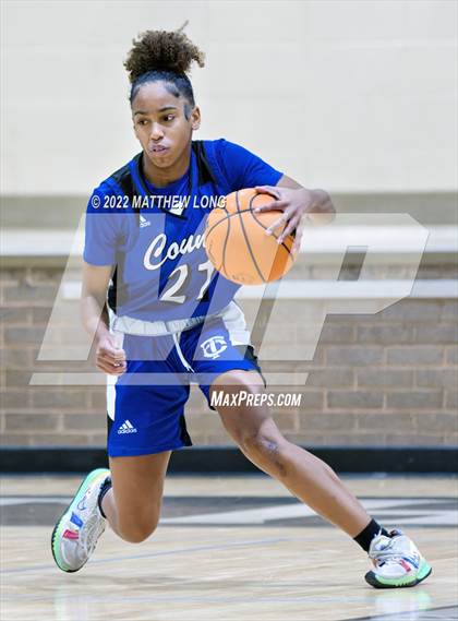 Thumbnail 2 in McAdory vs Tuscaloosa County (Jaguar Thanksgiving Jam) photogallery.