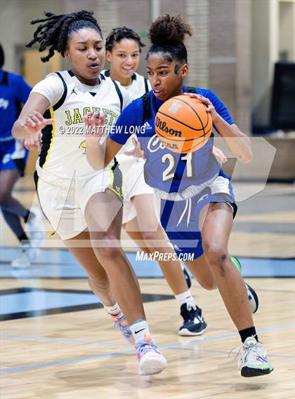 Thumbnail 1 in McAdory vs Tuscaloosa County (Jaguar Thanksgiving Jam) photogallery.