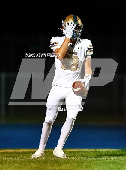 Thumbnail 2 in Yuma Catholic @ Cactus photogallery.