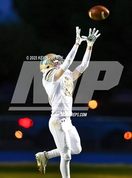 Thumbnail 3 in Yuma Catholic @ Cactus photogallery.