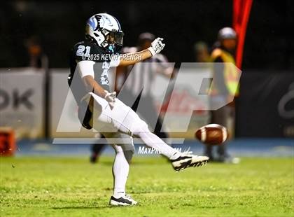 Thumbnail 2 in Yuma Catholic @ Cactus photogallery.