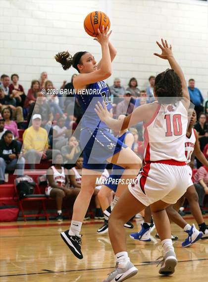 Thumbnail 1 in Maiden @ Newton-Conover photogallery.