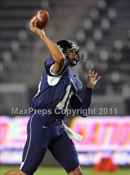 Thumbnail 3 in Le Grand vs. Sierra Canyon (CIF State D4 Final) photogallery.