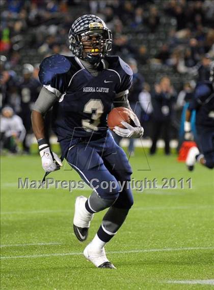Thumbnail 1 in Le Grand vs. Sierra Canyon (CIF State D4 Final) photogallery.