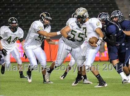 Thumbnail 2 in Le Grand vs. Sierra Canyon (CIF State D4 Final) photogallery.