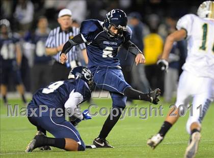 Thumbnail 2 in Le Grand vs. Sierra Canyon (CIF State D4 Final) photogallery.