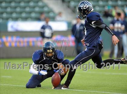 Thumbnail 3 in Le Grand vs. Sierra Canyon (CIF State D4 Final) photogallery.