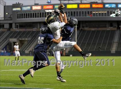 Thumbnail 2 in Le Grand vs. Sierra Canyon (CIF State D4 Final) photogallery.