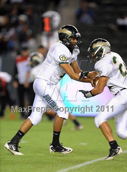 Thumbnail 2 in Le Grand vs. Sierra Canyon (CIF State D4 Final) photogallery.