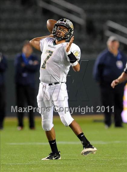Thumbnail 1 in Le Grand vs. Sierra Canyon (CIF State D4 Final) photogallery.