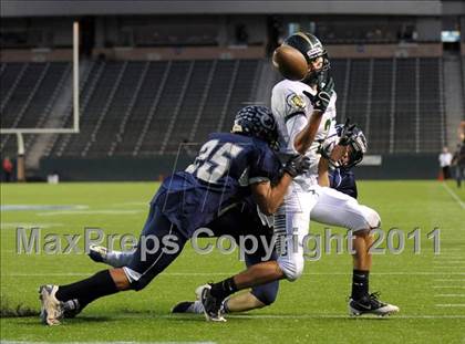 Thumbnail 3 in Le Grand vs. Sierra Canyon (CIF State D4 Final) photogallery.